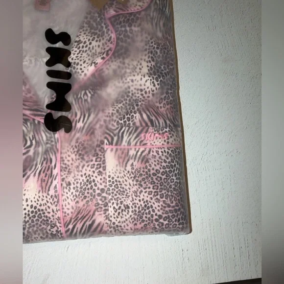 SKIMS - BEST SELLER! Bloom Mini Multi Animal Pajama Set - Picture 10 of 11